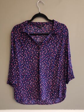 NWOT Anne Carson Navy Blue Heart Print Blouse
